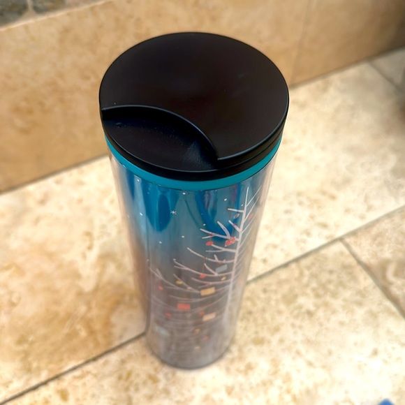 2018 Holiday Starbucks Skinny Tumbler - Picture 4 of 4